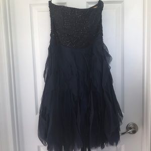 Alice+Olivia Strapless Navy Petal Skirt Dress sz 6